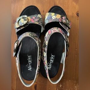 Alegria floral sandals size 41/10